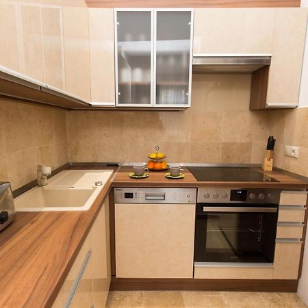 Elegant Apartment With Buda Castle View Budapest Extérieur photo