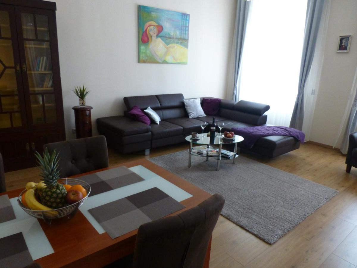 Elegant Apartment With Buda Castle View Budapest Extérieur photo