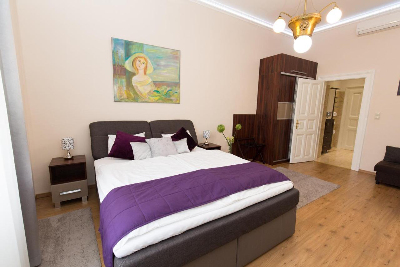 Elegant Apartment With Buda Castle View Budapest Extérieur photo