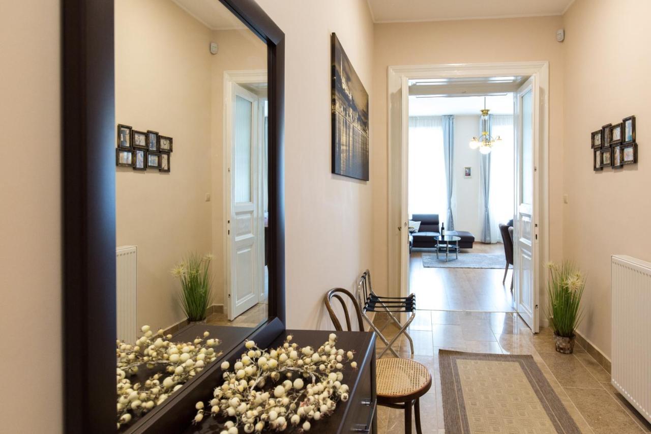 Elegant Apartment With Buda Castle View Budapest Extérieur photo